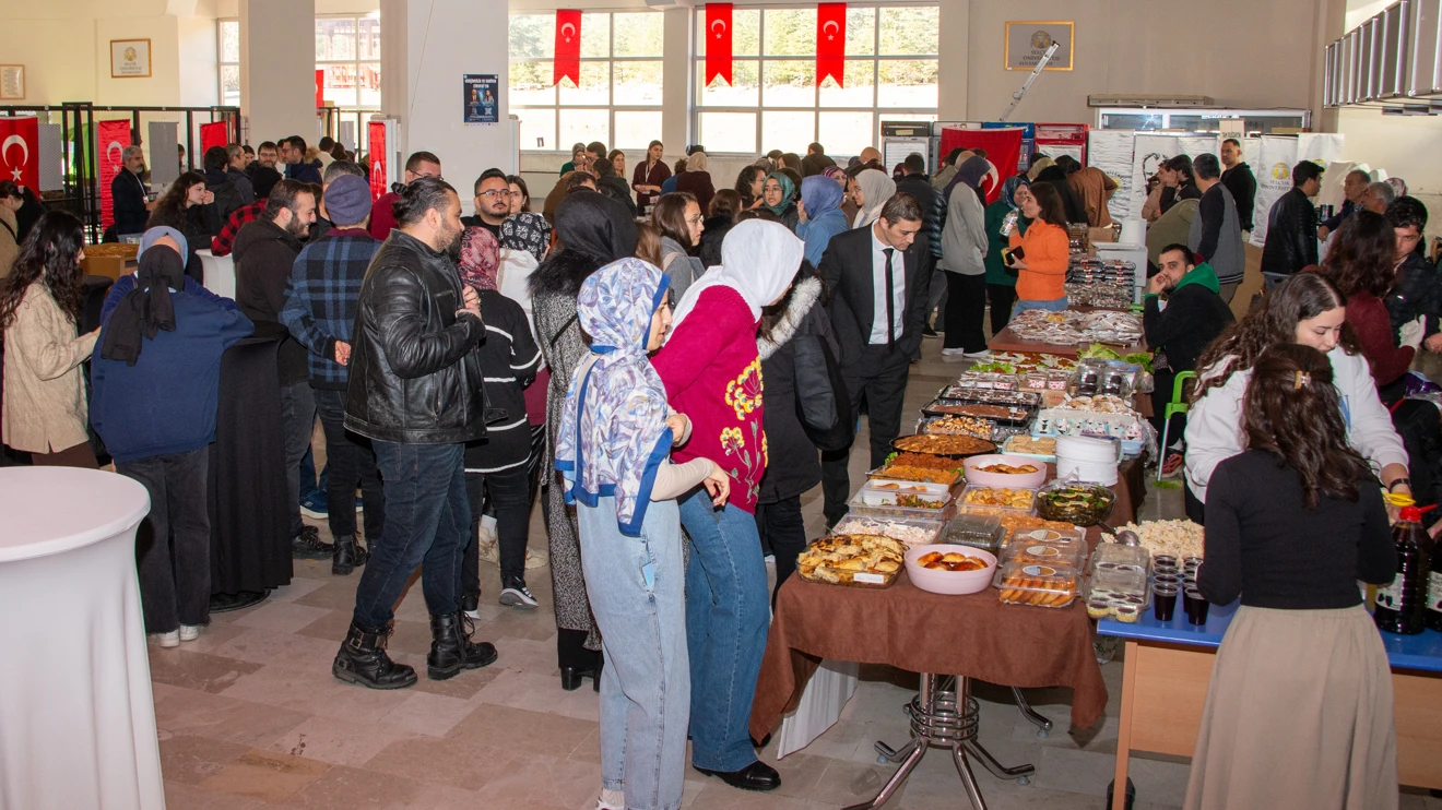Selçuk Üniversitesinde Filistin halkına destek kermesi